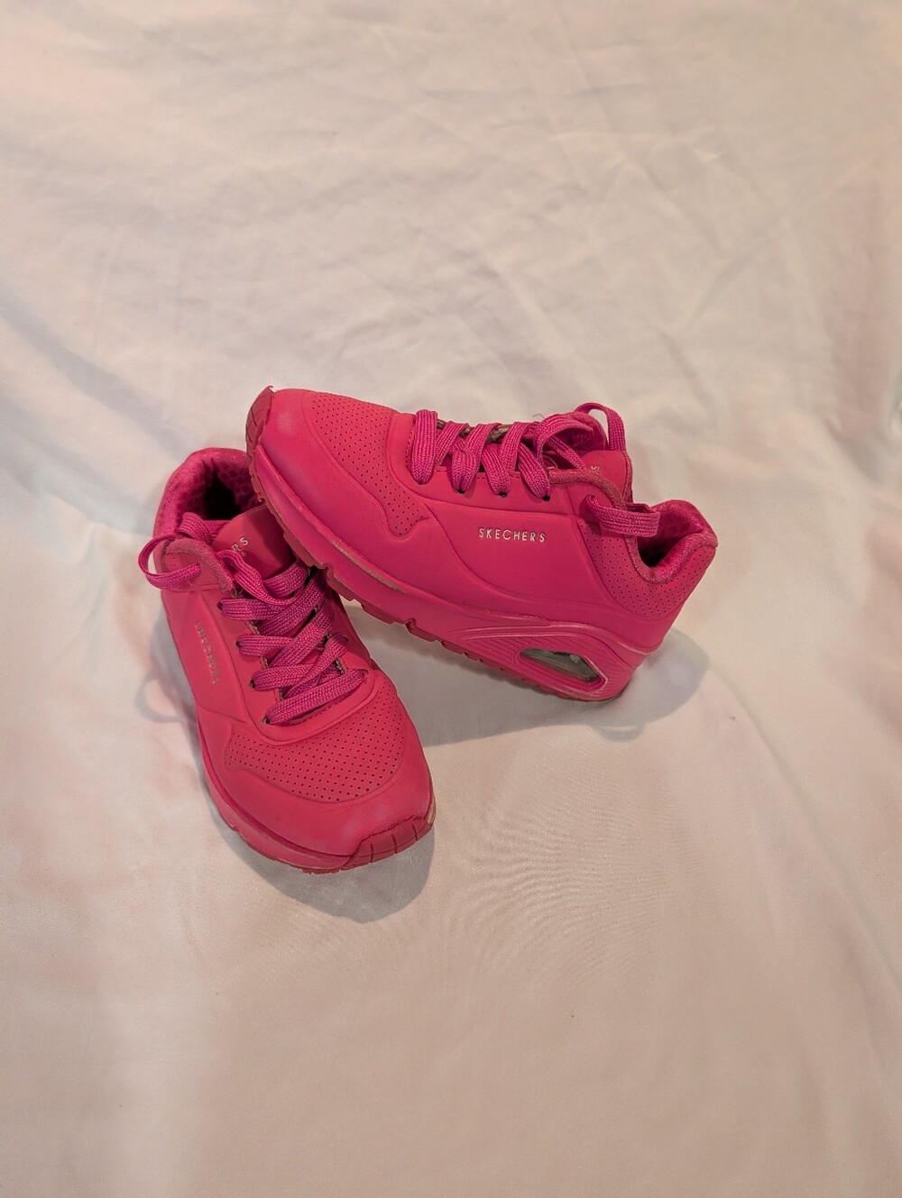 SHECHERS UNO, Stand On Air Hot Pink Sneakers, Girls Size 13